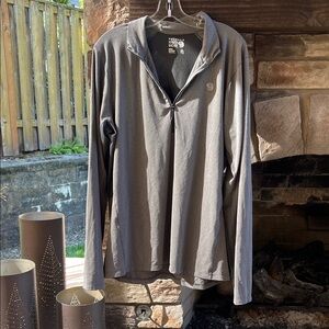 Men's Mountain Hardware Gray Long Sleeve Pullover XL